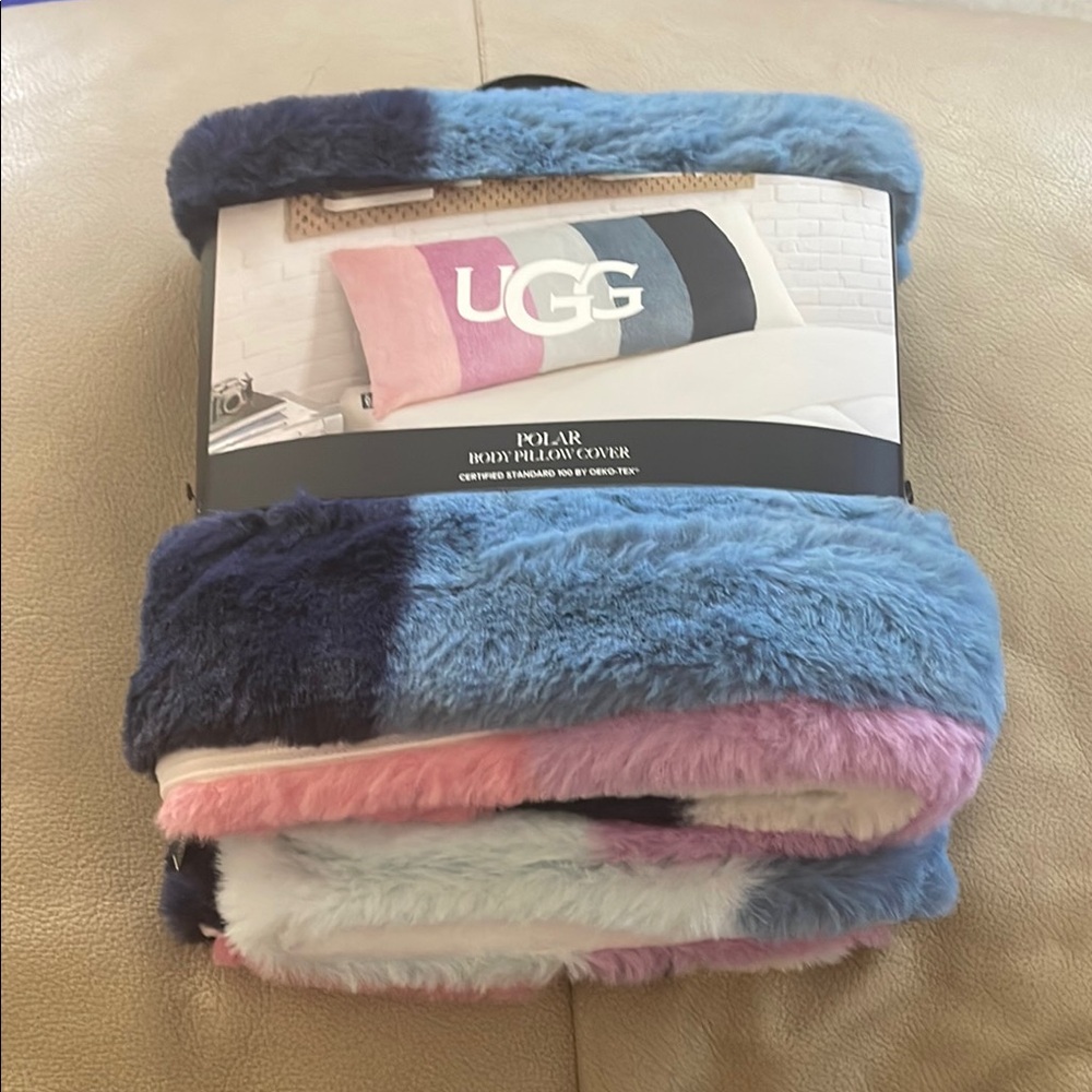 🦋UGG Polar Body Pillow Cover